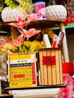 Pen Holder with Calendar